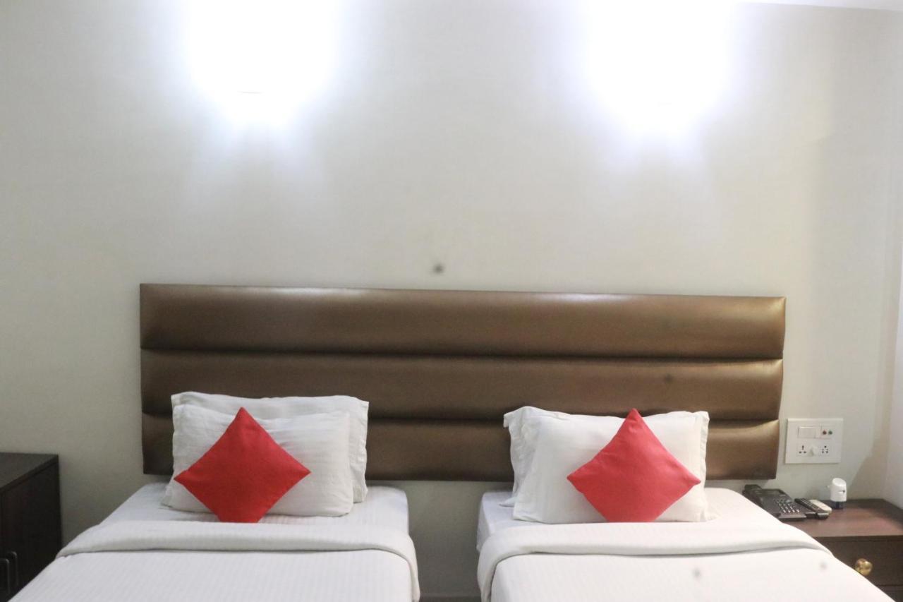 Capital O 14995 Hotel Starline Paltan Bazar Guwahati Luaran gambar