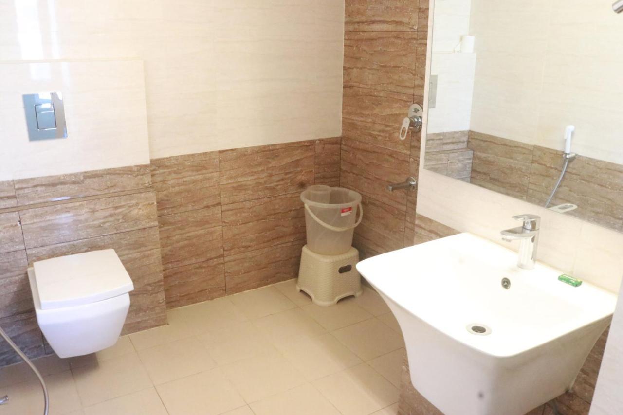 Capital O 14995 Hotel Starline Paltan Bazar Guwahati Luaran gambar