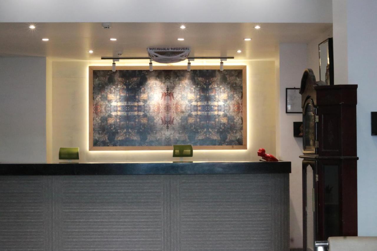 Capital O 14995 Hotel Starline Paltan Bazar Guwahati Luaran gambar