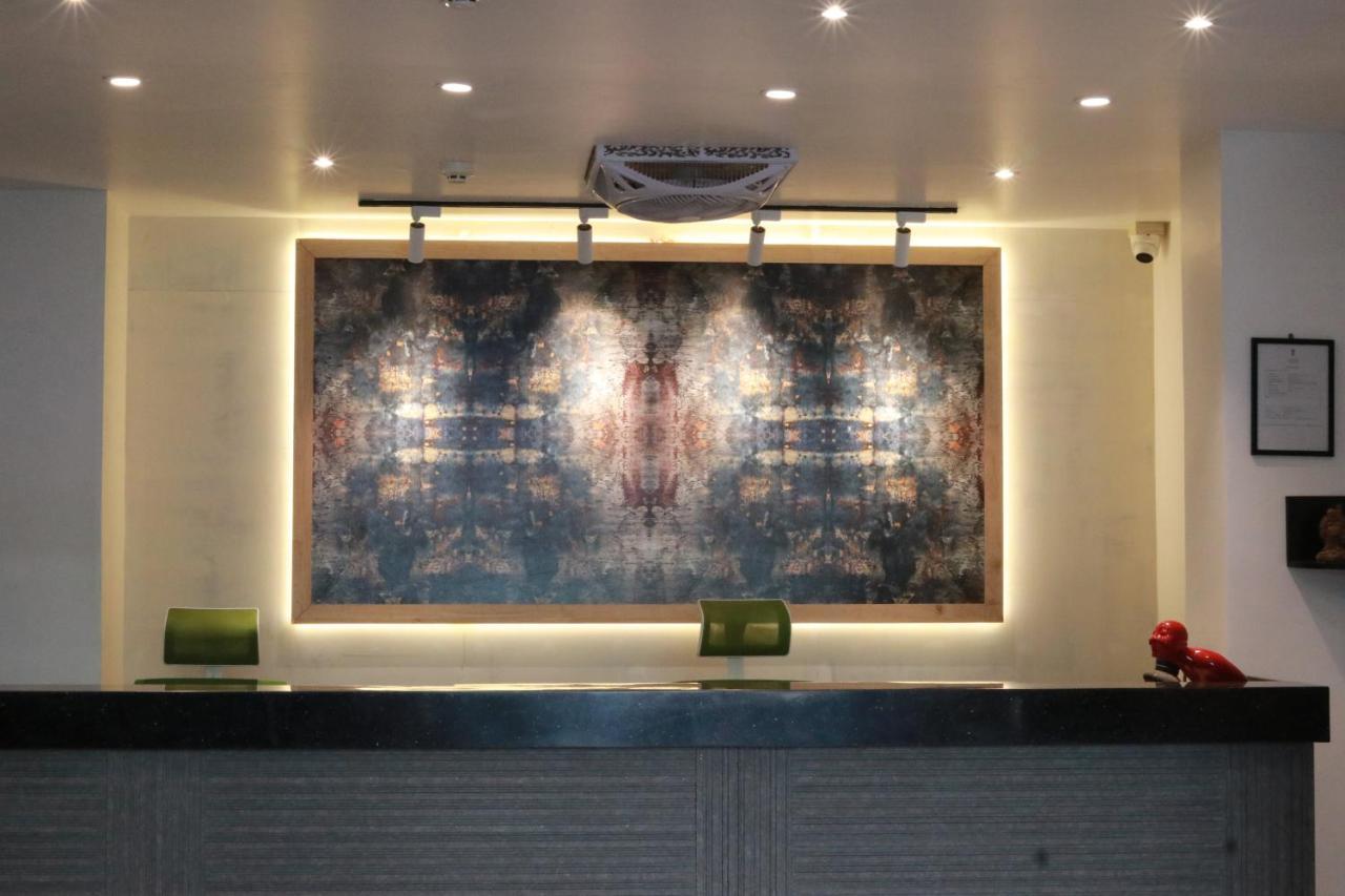 Capital O 14995 Hotel Starline Paltan Bazar Guwahati Luaran gambar